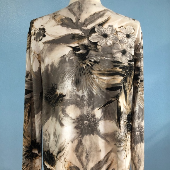 Beautiful Floral Button Down - No Collar - Long Sleeves - Size 2 - Chico's - Picture 2 of 3